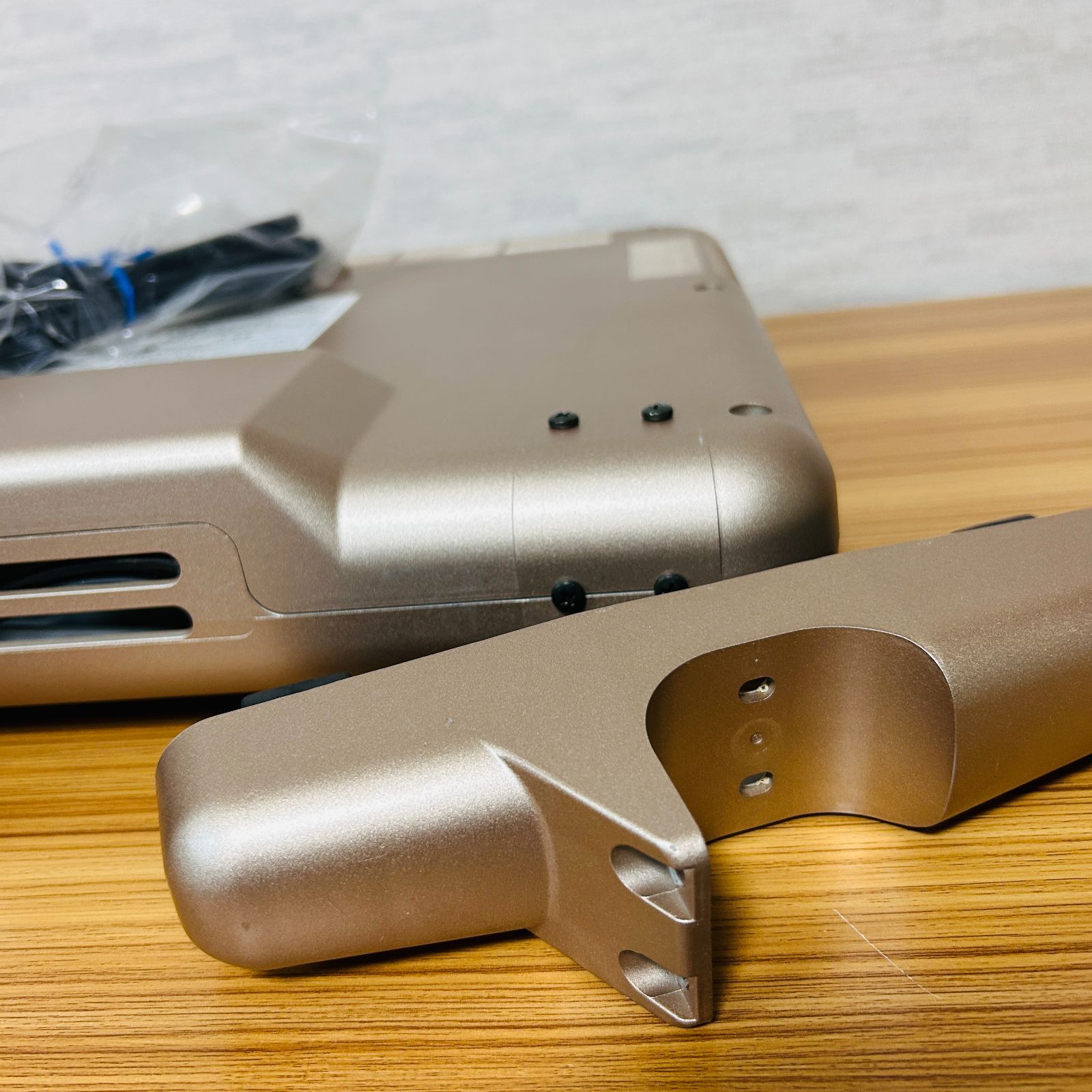 シャンパンゴールド 暖房機器