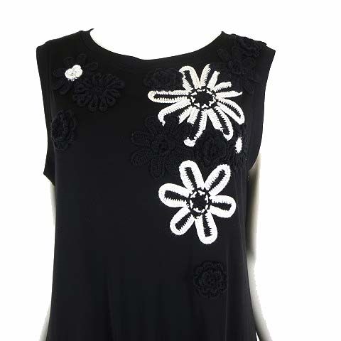 TOKUKO 1er VOL フリル付きブラックノースリーブチュニック TOKUKO 1er VOL フリル付きブラックノースリーブチュニック