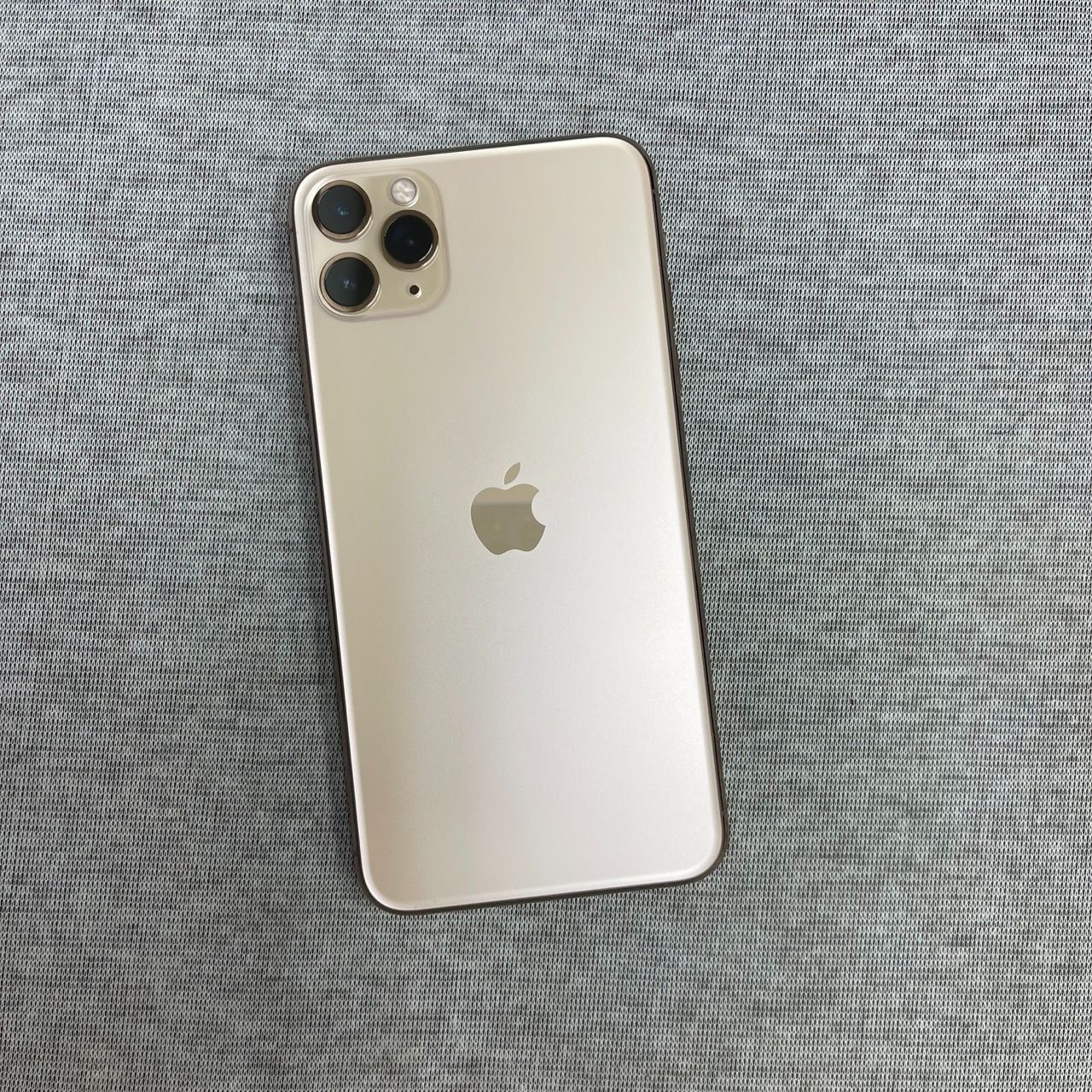 iPhone11 Pro Max 256GB ゴールド Softbank 版 SIMフリー - メルカリ