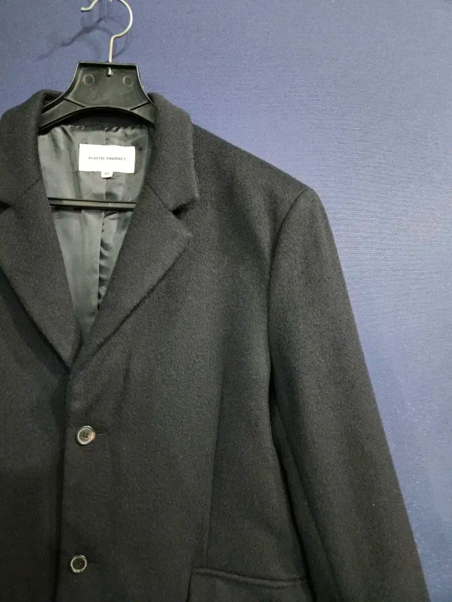 プラスチック プロダクト 黒 COLOR メンズ セミオーバーサイズ 95 コート KANDAIZUMI_COM