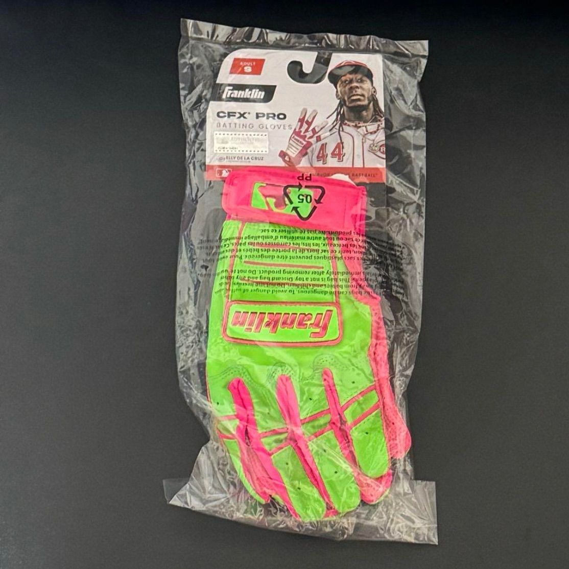 ピンク バッティンググローブ