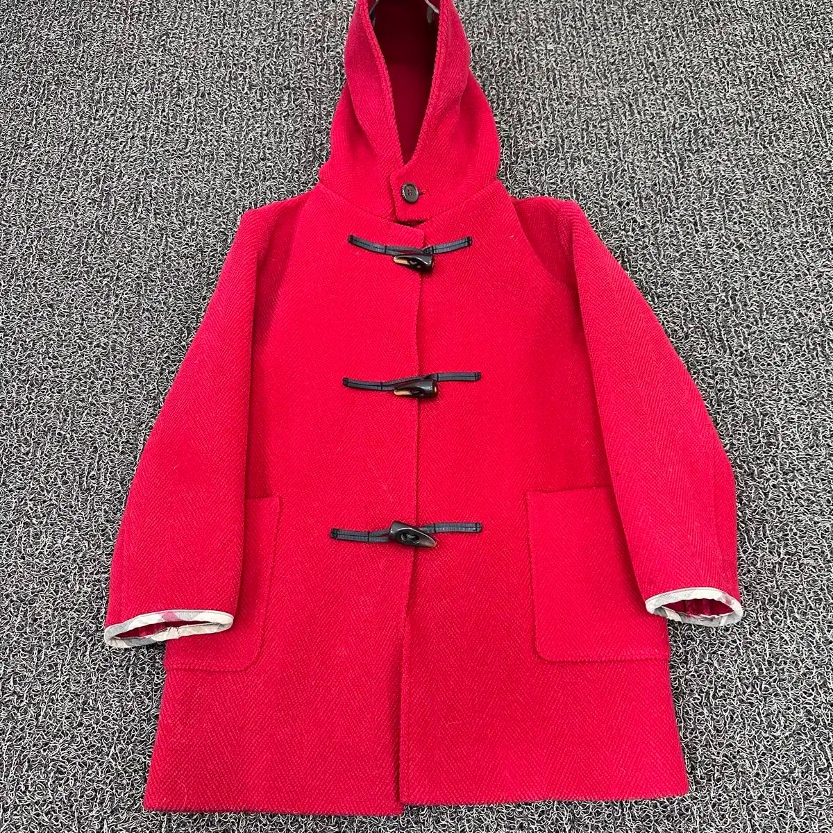BURBERRY バーバリー キッズ トグルボタン コート フード 赤 130 サイズ