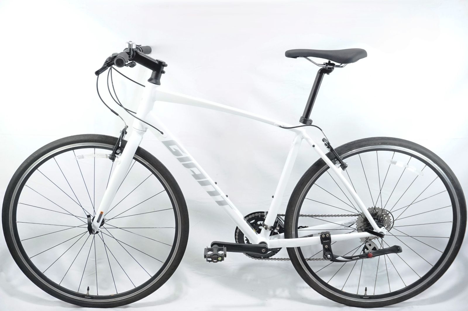 GIANT ジャイアント ESCAPE RX3 モデル クロスバイク バイチャリ中目黒店