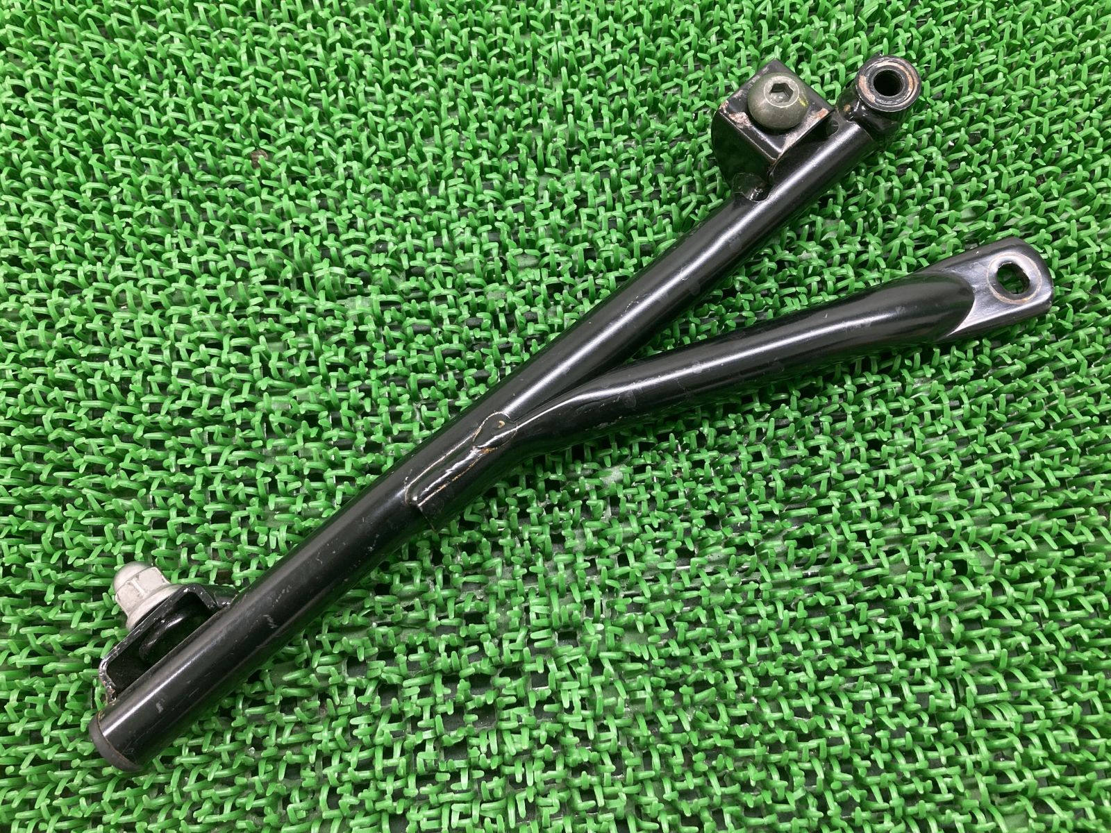ドラッグスター1100 マフラーステー ヤマハ 純正 中古 バイク 部品 VP10J VP13J XVS1100A DSC11 曲がり無し 品薄 車検 Genuine