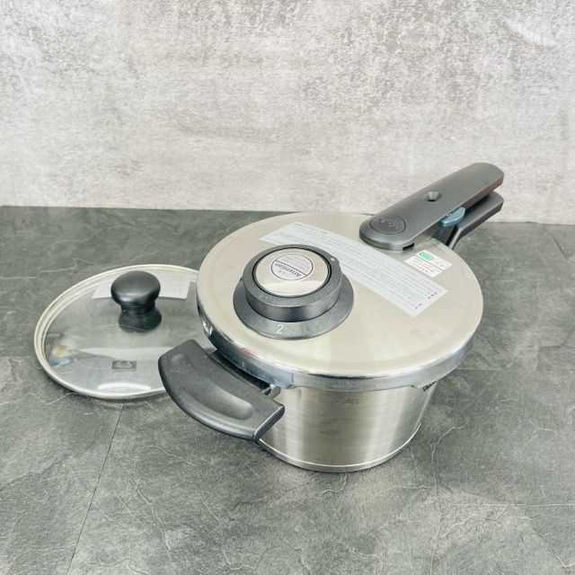 フィスラー 片手鍋 圧力鍋 2.5l 蒸し器付き 調理器具 Fissler
