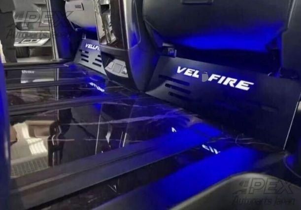 シートバックキックガード 足元照明