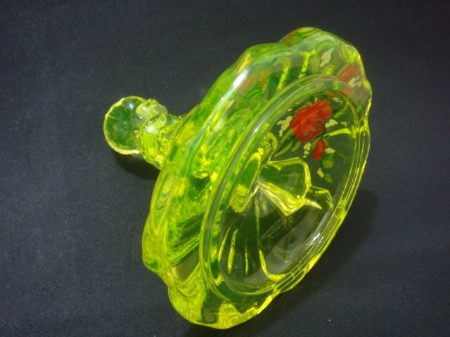 ウランガラス 小物入れ by Mosser社 - メルカリ