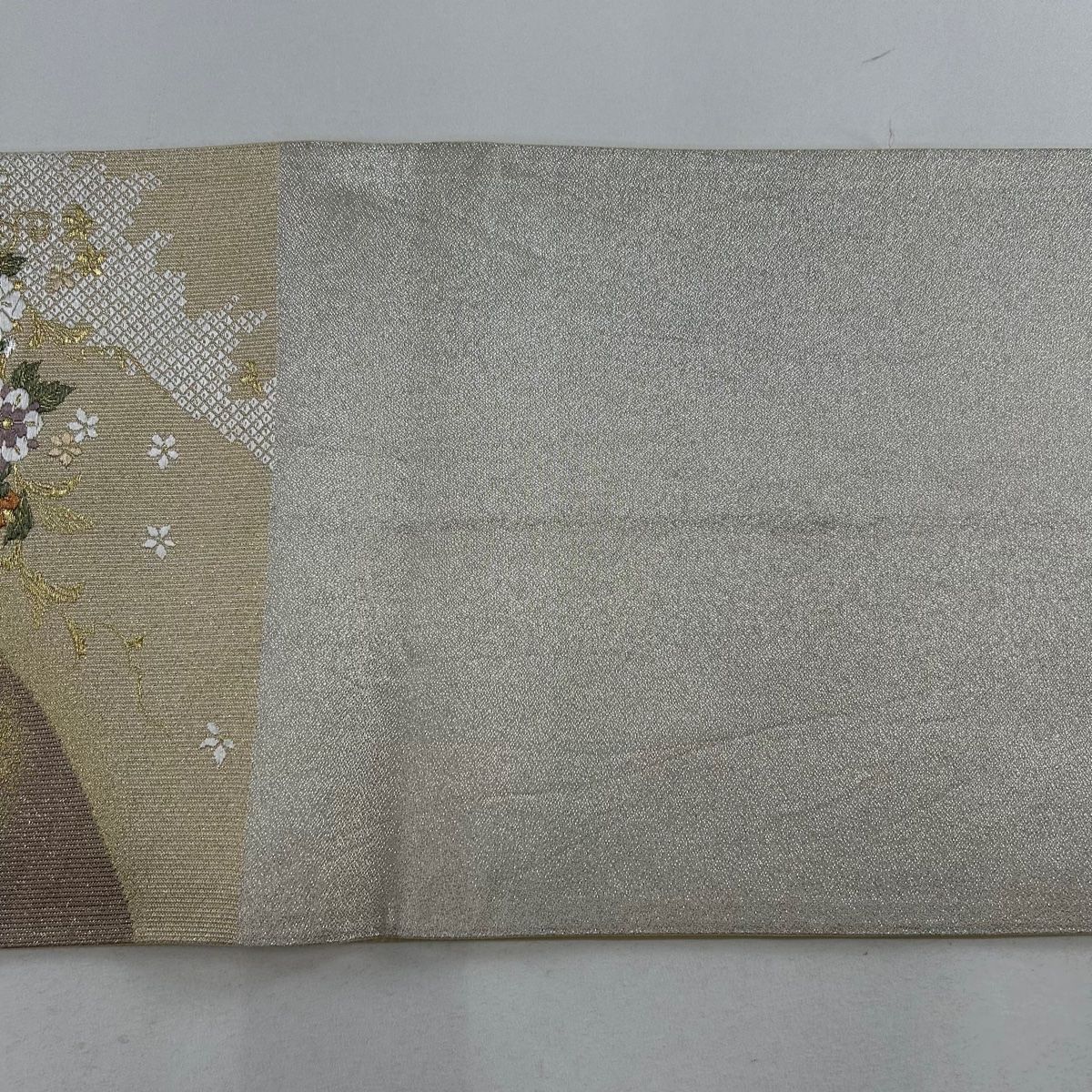 正絹 袋帯 六通 波模様 金糸 秀美花 O-0040 袋帯 美品 秀品 草花 波 金糸 箔 緑 六通 正絹 【中古】 - メルカリ