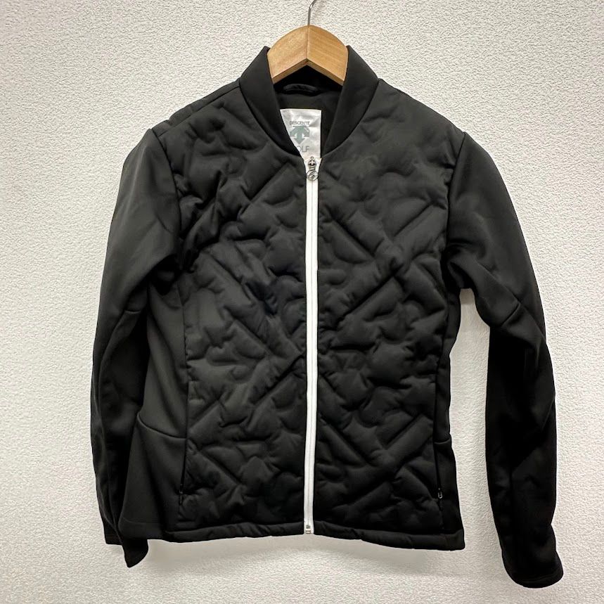 【新品タグ付き】デサントゴルフ　万美コレクション　セットアップ　2点セット 新品タグ付き】デサントゴルフ 万美コレクション セットアップ 2