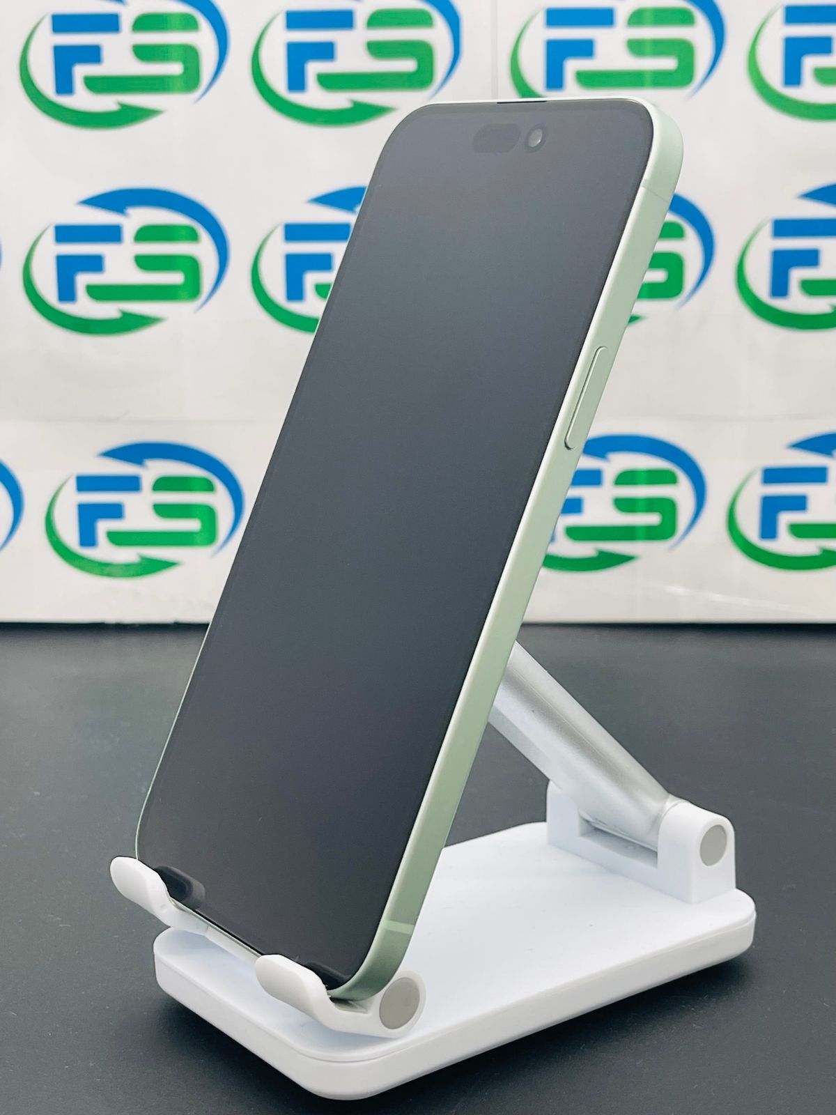 美品 iPhone 15 Plus 256GB グリーン MU0Q3J/A SIMフリー ランクA 送料無料