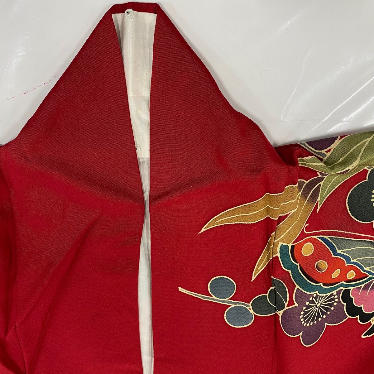 振袖 身長157-172cm 赤　黒　ゴールド　薔薇　正絹 振袖 身丈172cm 裄丈71.5cm L 袷 草花 宝尽くし 金糸 金彩 黒