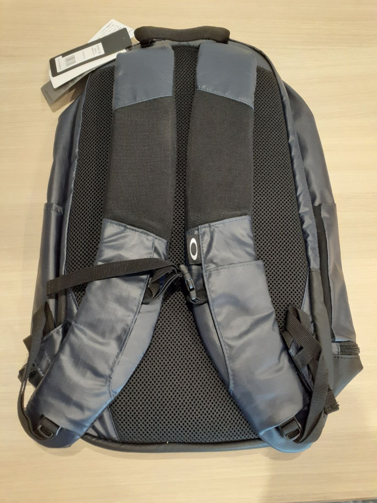 激安！オークリー バックパック リュックサック Essential Backpack M 3.0