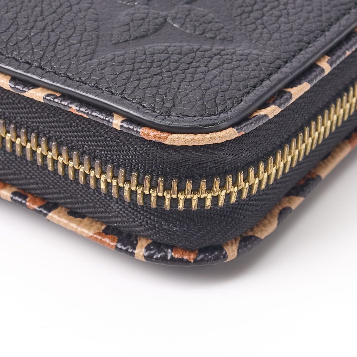 LOUIS VUITTON ルイヴィトン ワイルドアットハート ジッピーウォレット 