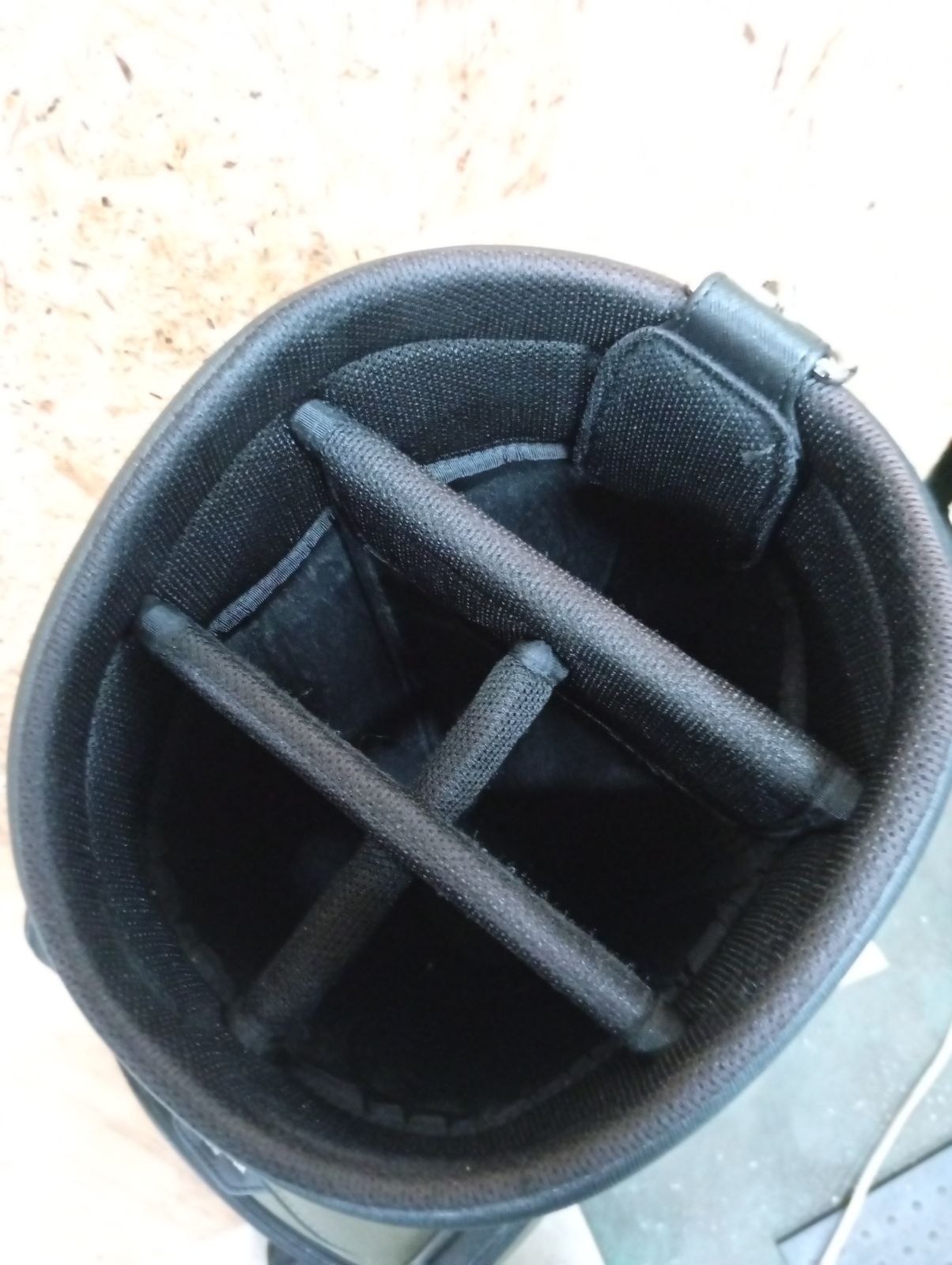 稀少品！2018年OUUL ST6ST-0 BLACK スタンド式キャディバッグ