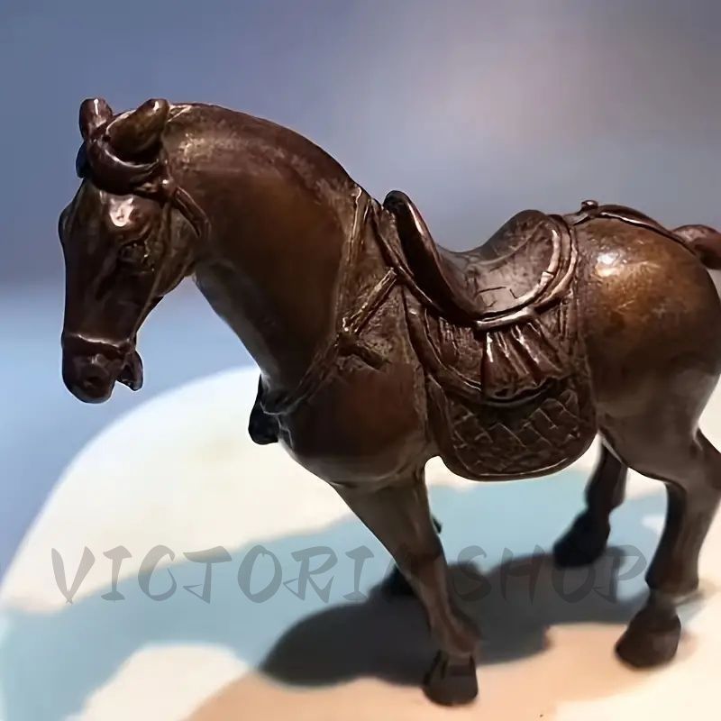ヴィンテージの銅製唐馬像、成功の象徴的な馬の机の装飾品、幸運
