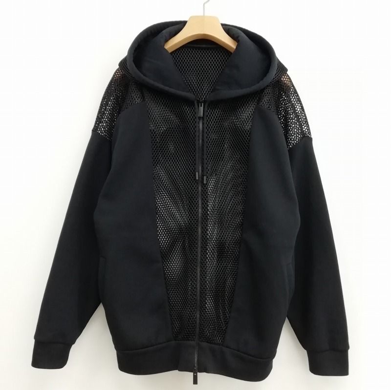 美品✨ FENDI ジップ アップ パーカー ロゴ 現行タグ L相当 美品✨ FENDI ジップ アップ パーカー ロゴ 現行タグ L相当
