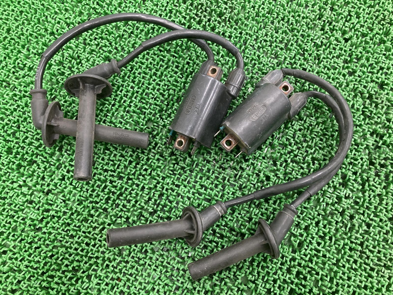 CB400SF イグニッションコイル MP08 NC39 ホンダ 純正 中古 バイク 部品 2個セット プラグコード付き 機能的問題なし 品薄 希少品