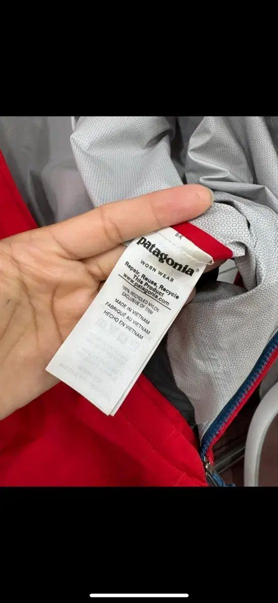 patagonia パタゴニア 赤 フード ウィンドブレーカー ジャケット