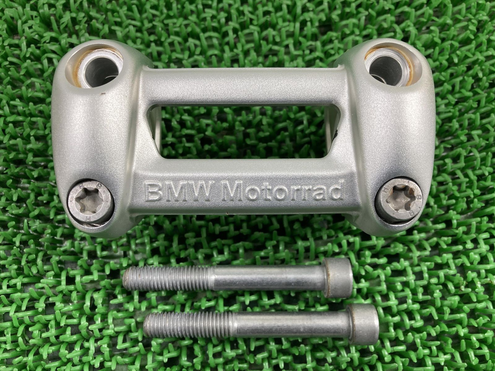 RnineT ハンドルポスト 8538047 01/8538049 04 BMW 純正 中古 バイク 部品 853804701 853804904 コンディション良好 曲がり無し 品薄