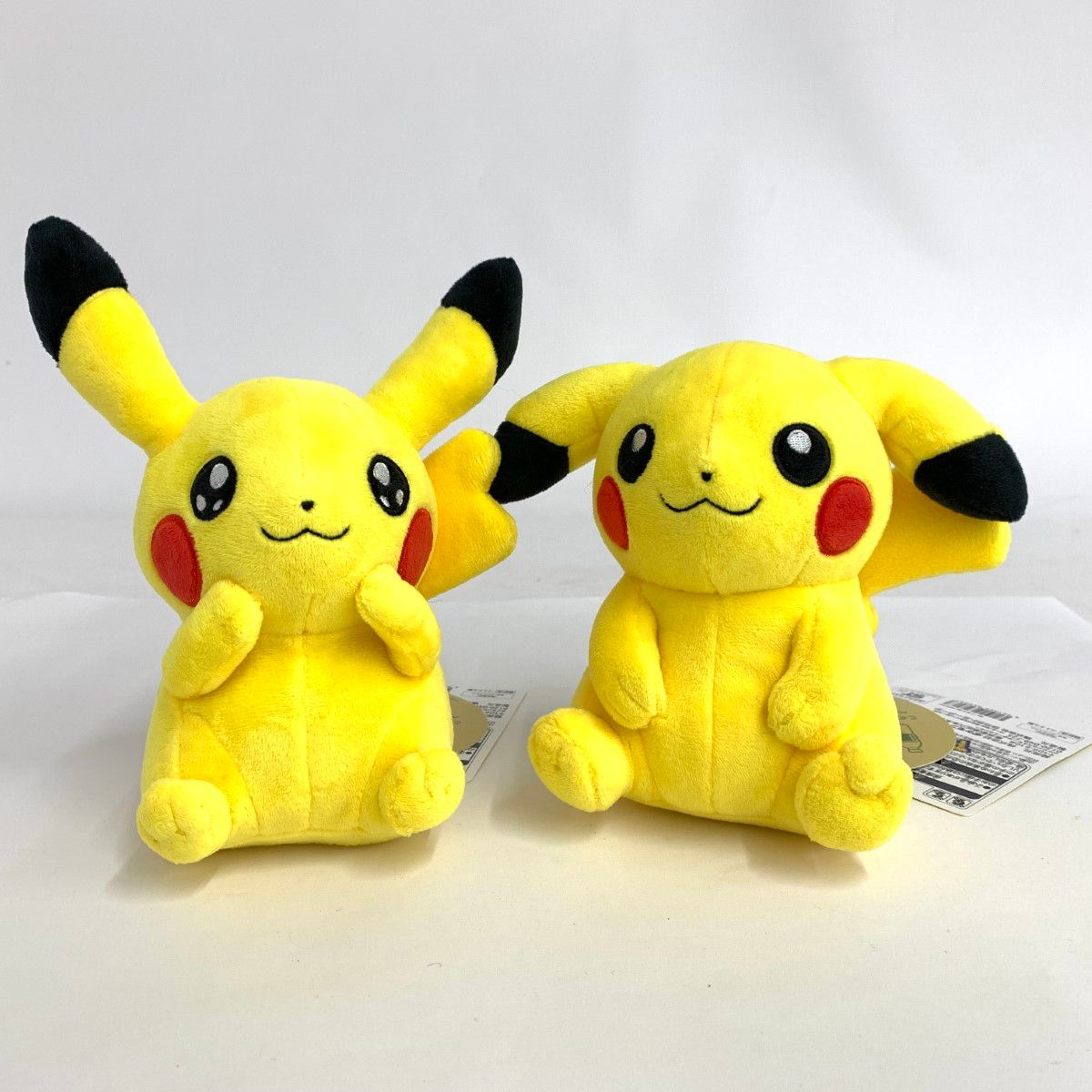 新品同様 ポケモン  ピカチュウ My PIKACHU ポケモンセンター限定 ぬいぐるみ 2個セット  イエロー   　240002229205