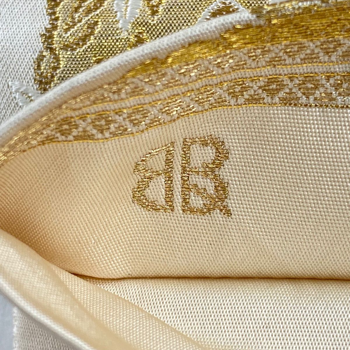 袋帯 秀品 服部織物 落款 華文 花丸文 唐織 箔 ベージュ 六通