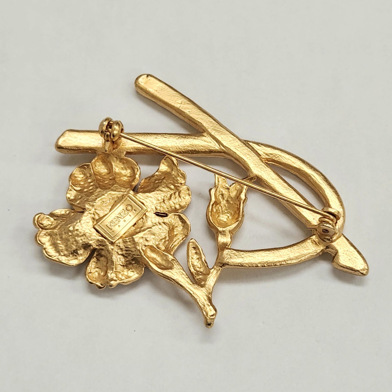 KENZO ケンゾー/ブローチ ゴールド×ブラック Kenzo ケンゾー ブローチ ゴールドカラー