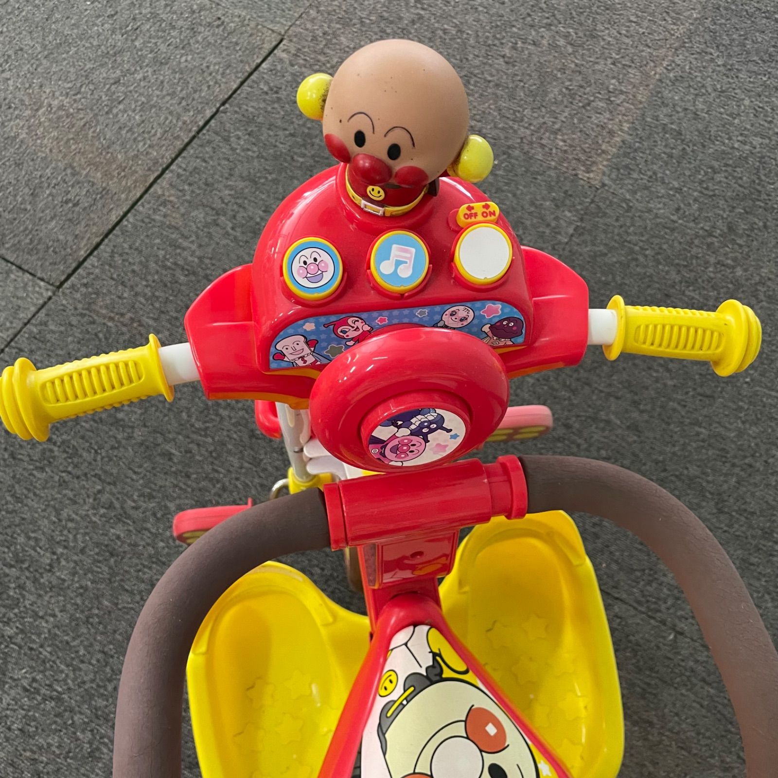 ♭ 送料込み アンパンマン 三輪車 デラックス サンシェード - メルカリ