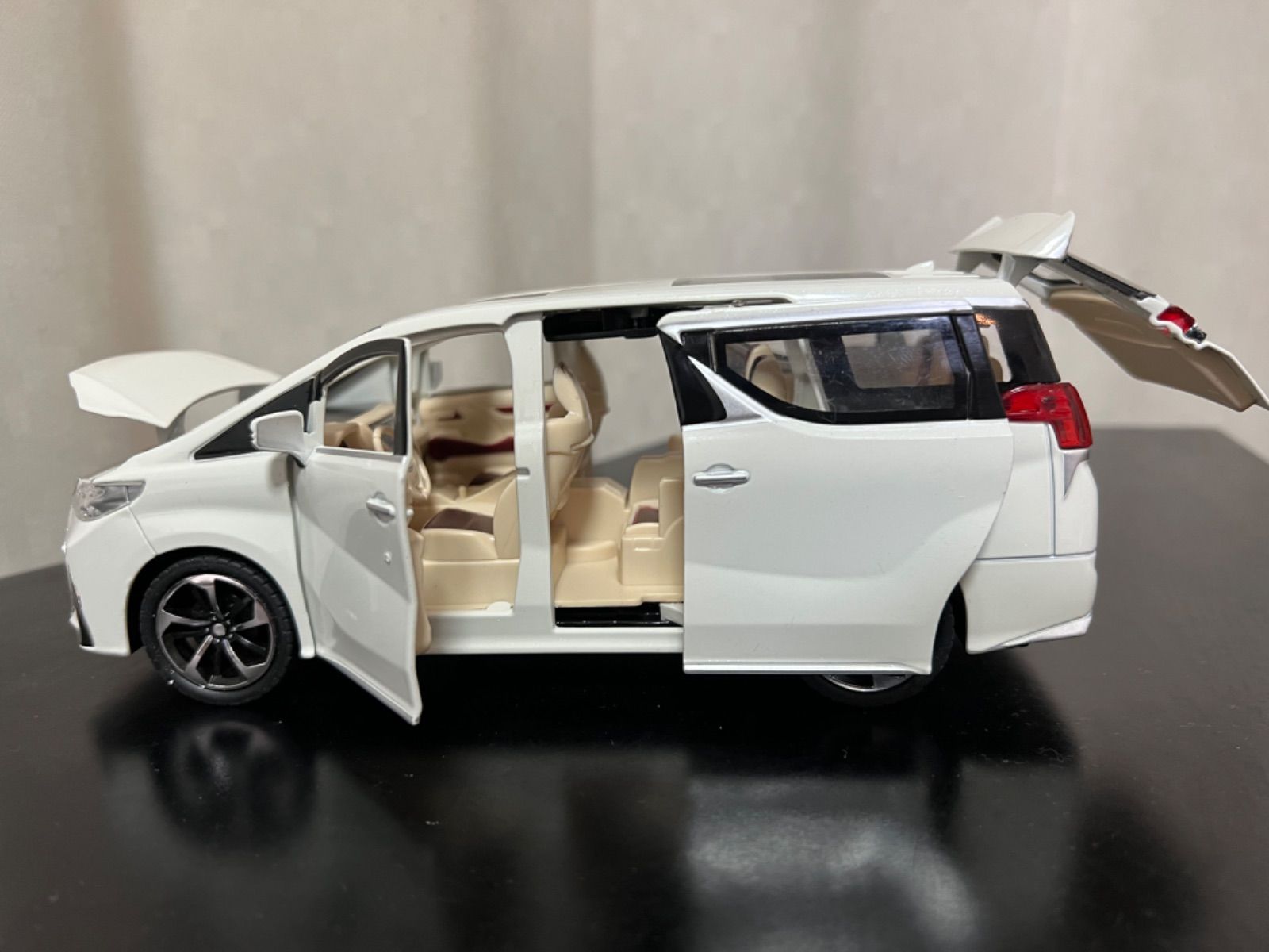 再入荷 レクサス / LEXUS LM300H 1/24 ミニカー - メルカリ
