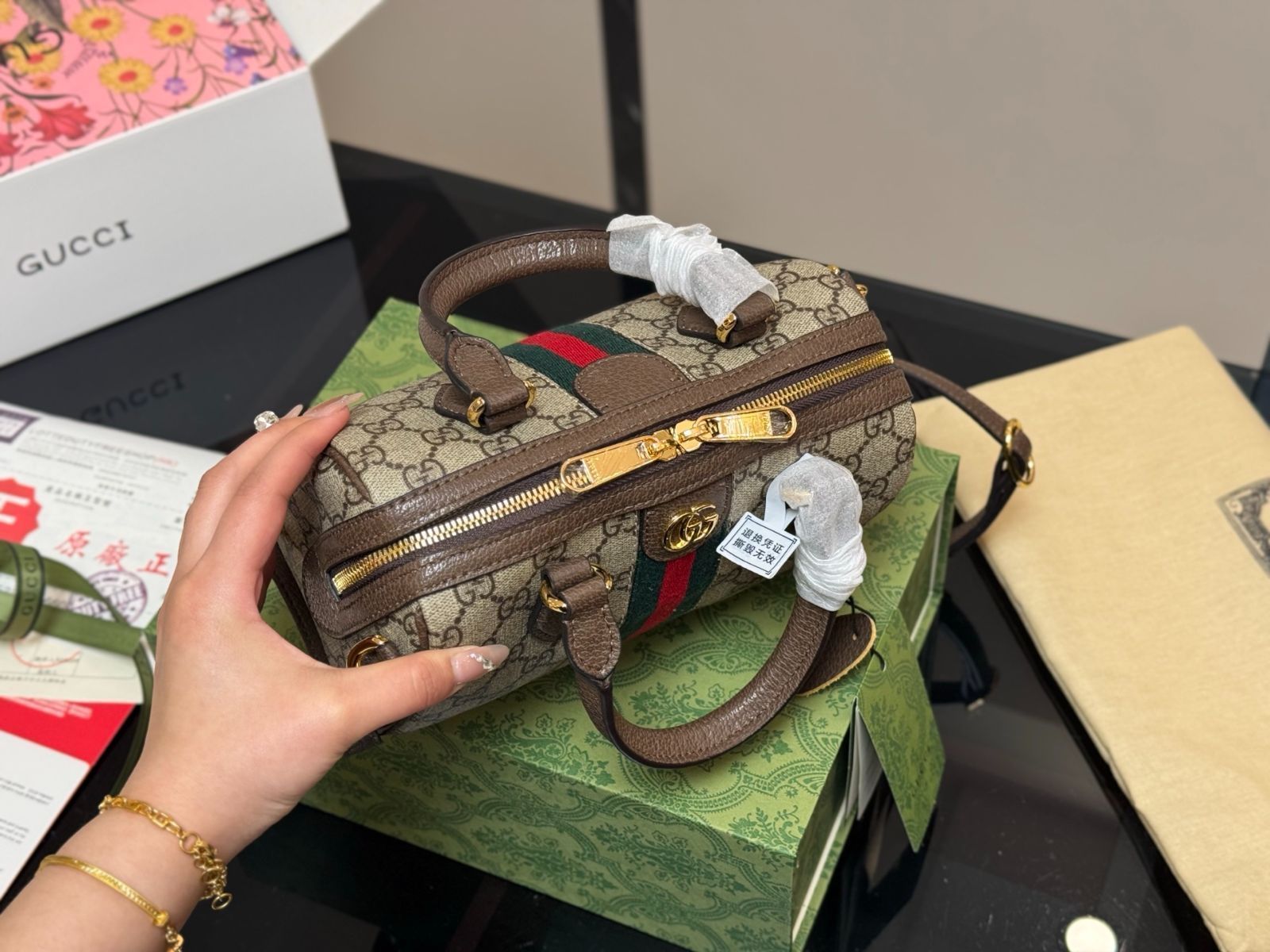 グッチ オフィディア