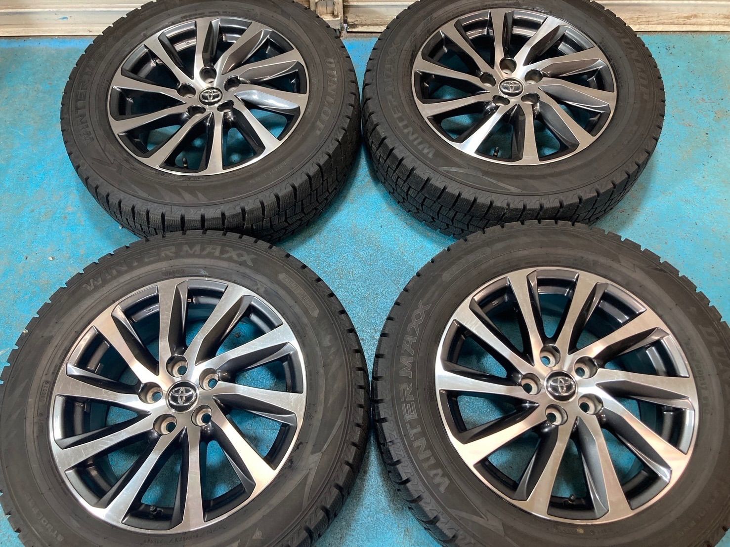 格安，お得 スタッドレス 30アルファード 純正 17インチ 6.5j +33