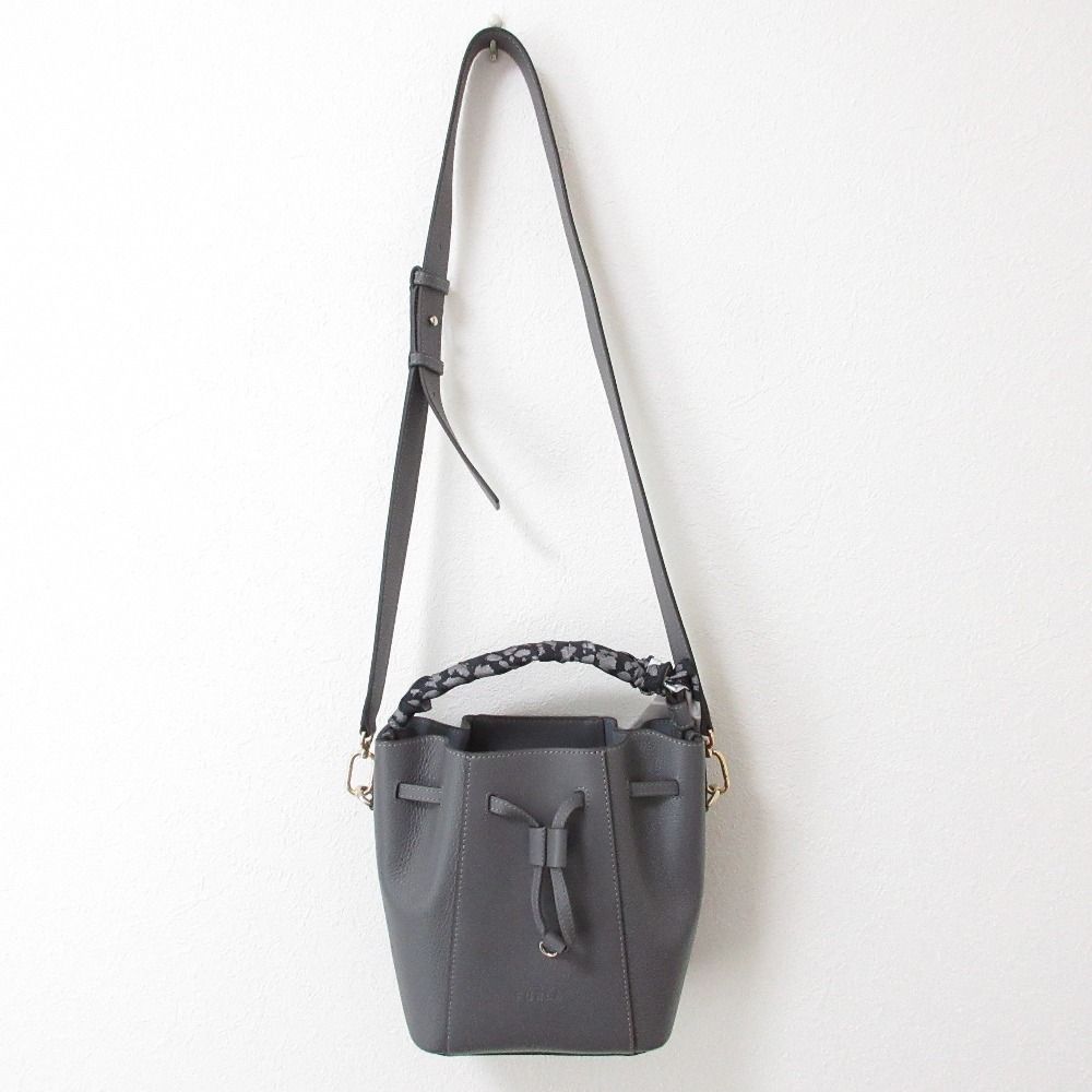 美品 FURLA フルラ ミアステラ レザー 巾着 2WAY ショルダーバッグ