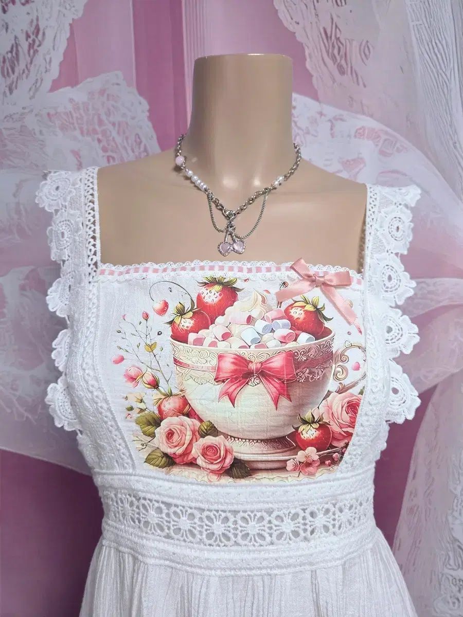 〖当時品〗LIZLISA ホワイトレースリボンノースリーブワンピース リズリサ リボンブローチワンピース ホワイト レース｜Yahoo
