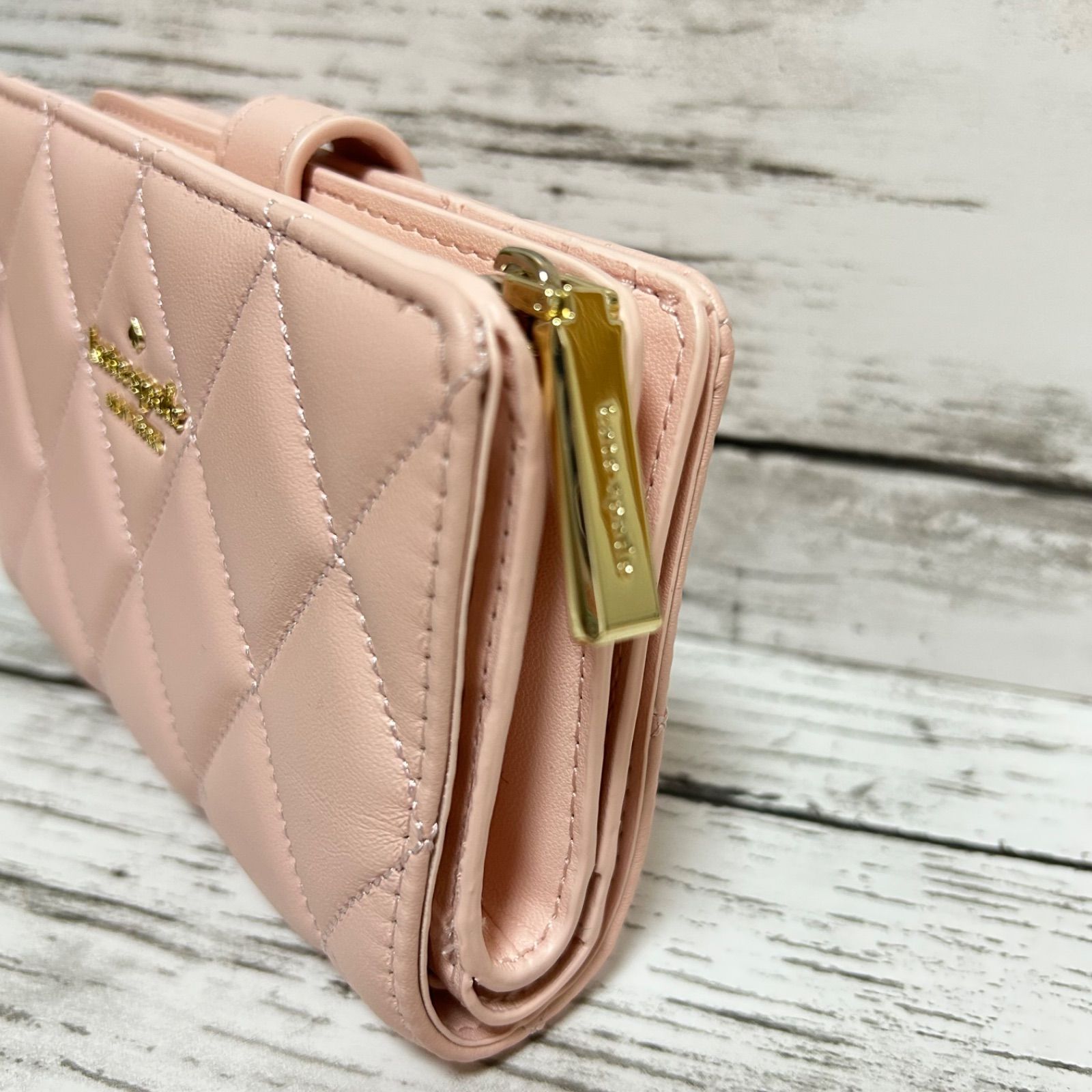【新品】ケイトスペード キルティング 二つ折り財布 ミディアムウォレット ピンク