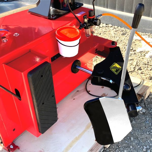 タイヤ脱着 タイヤ交換