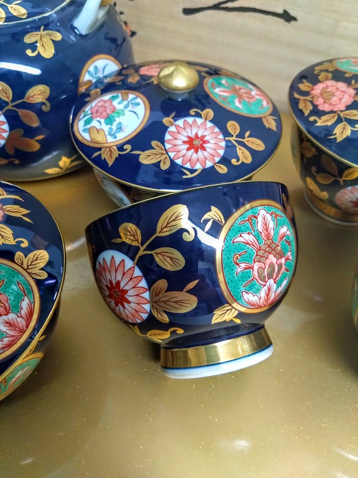 【超美品】新品未使用　箱もキレイ　有田焼 　清右衛門　古伊万里金彩　蓋付茶器揃 有田焼 清右衛門 古伊万里金彩 蓋付茶器揃 箱付き - メルカリ
