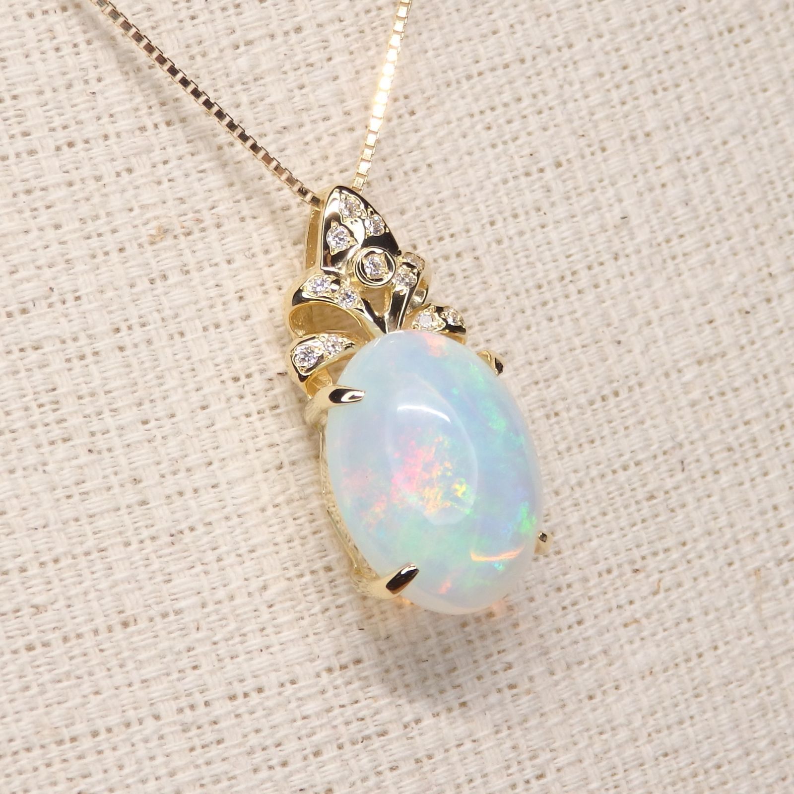 K18 ゴールド オパール ペンダントトップ 5.04ct D0.10ct Z5111 大粒