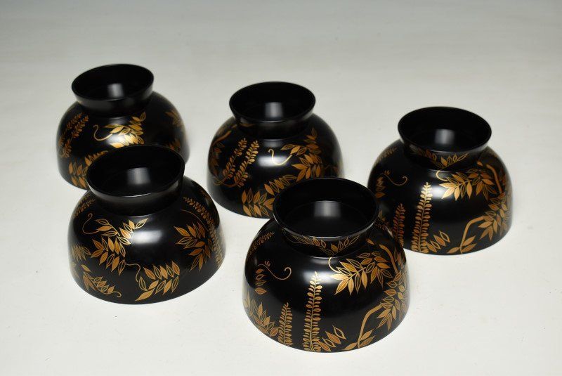 茶道具　茶碗乾漆造　波蒔絵 楽天市場】乾漆造茶碗 波塗 宝尽蒔絵内梨子地 吉田華正作 : 内藤