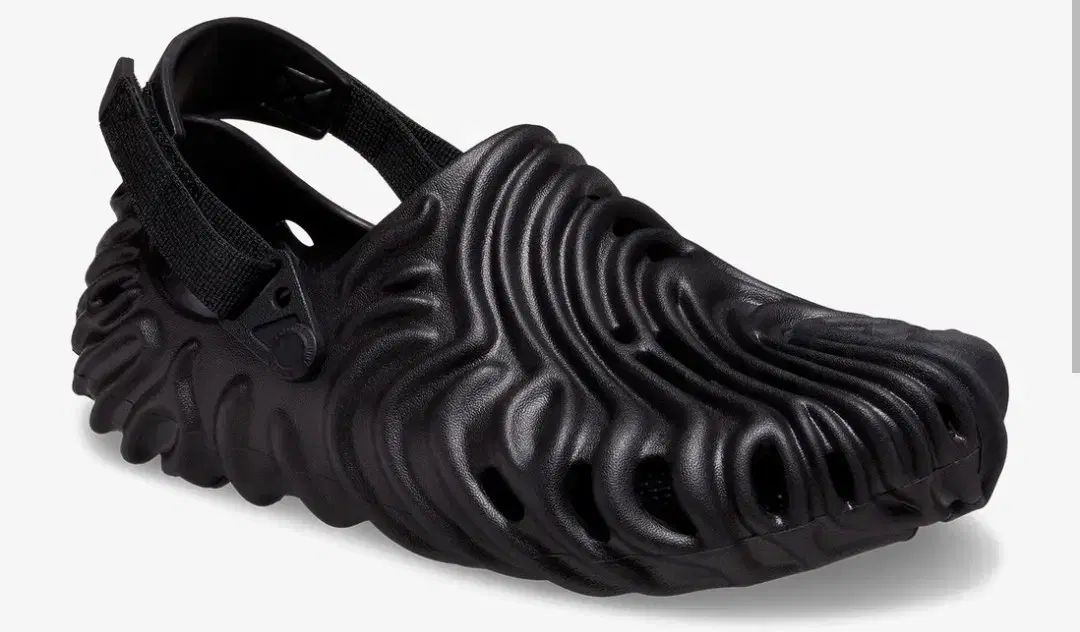 【雷市場（ポンジャン）商品韓国直送】crocs(クロックス) アトラス 黒