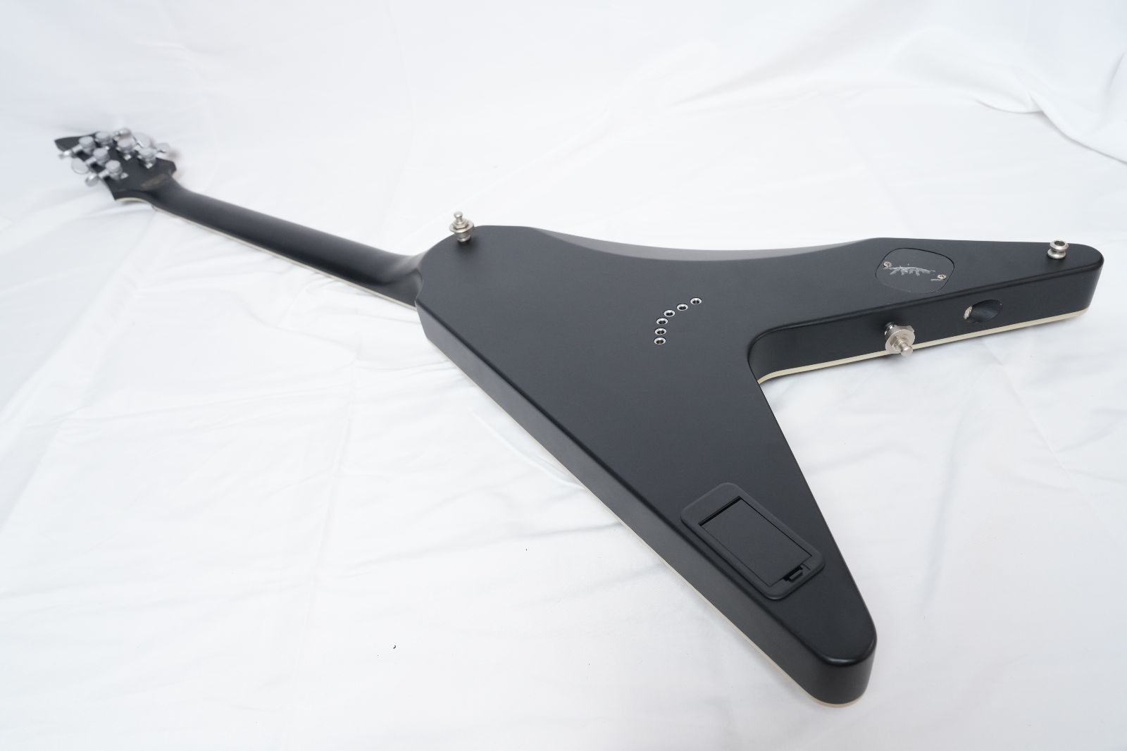 ☆SCHECTER☆PLATINUM Seriese V-1 Satin Black Flying V EMG