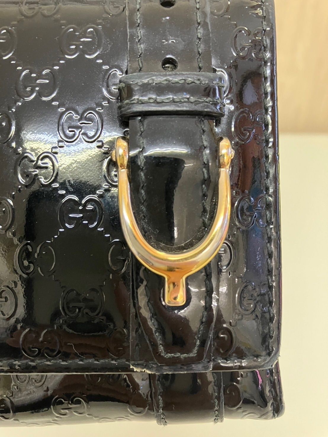 【美品】GUCCI 長財布 マイクロGG エナメル パテントレザー ブラック 中古品】 GUCCIグッチ マイクロGG エナメル 長財布 パテント