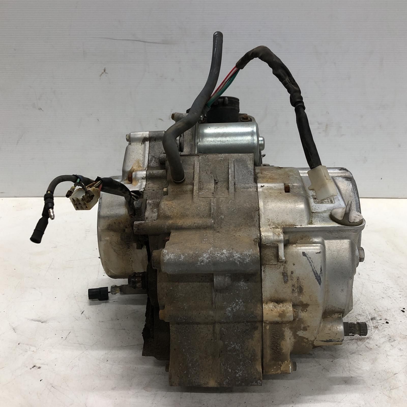 プロの素人C50 スーパーカブ50cc エンジン 写真] 22YM_Super-Cub-50_Beige_7-3 │ 〈アーカイブ〉ホンダ