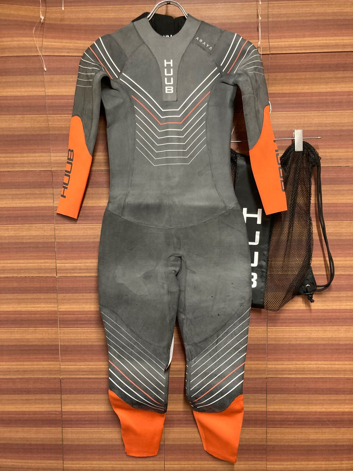 IQ189 フーブ HUUB ARAYA 3:3 トライアスロン ウェットスーツ 黒