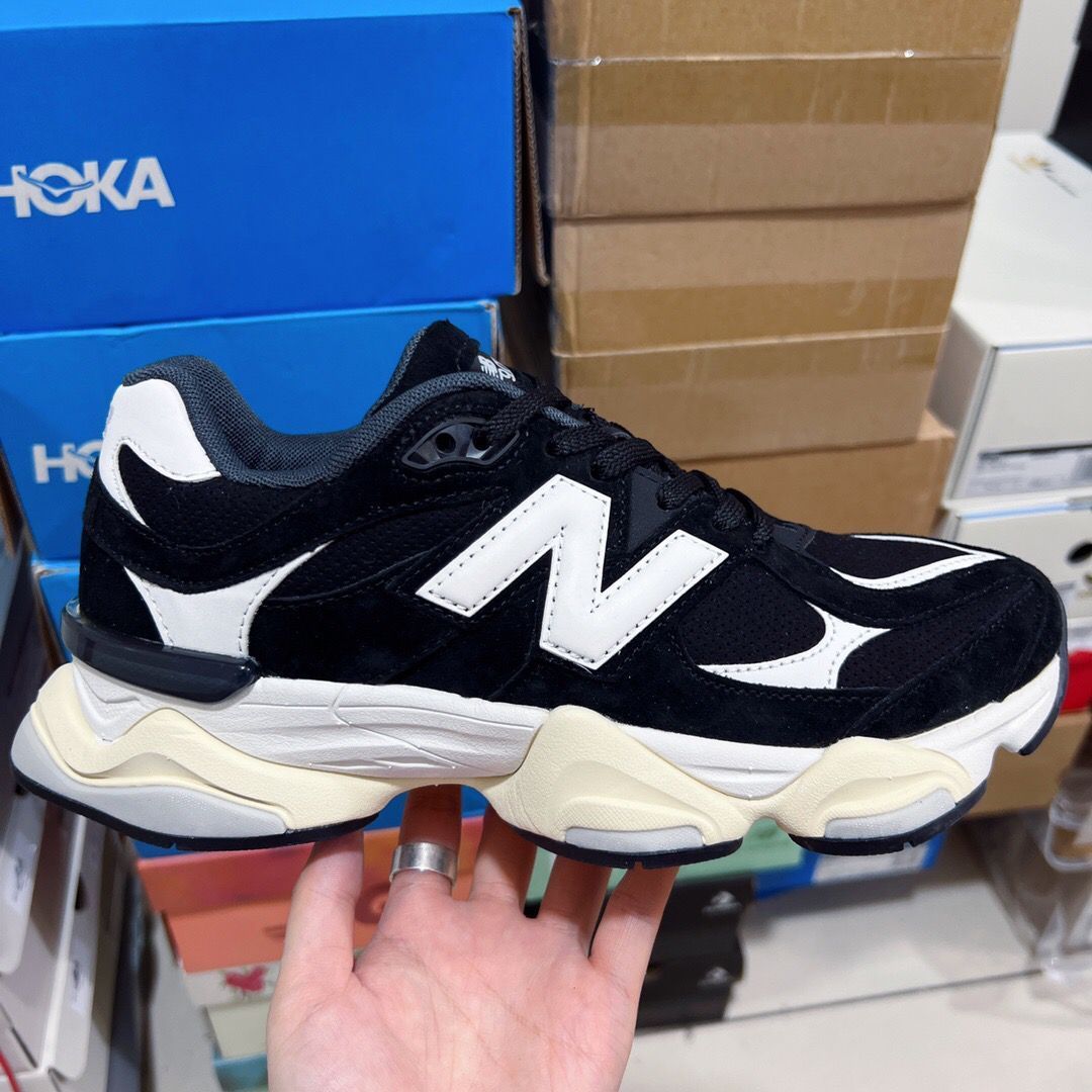 未使用 レディース/メンズ New Balance U9060AAA