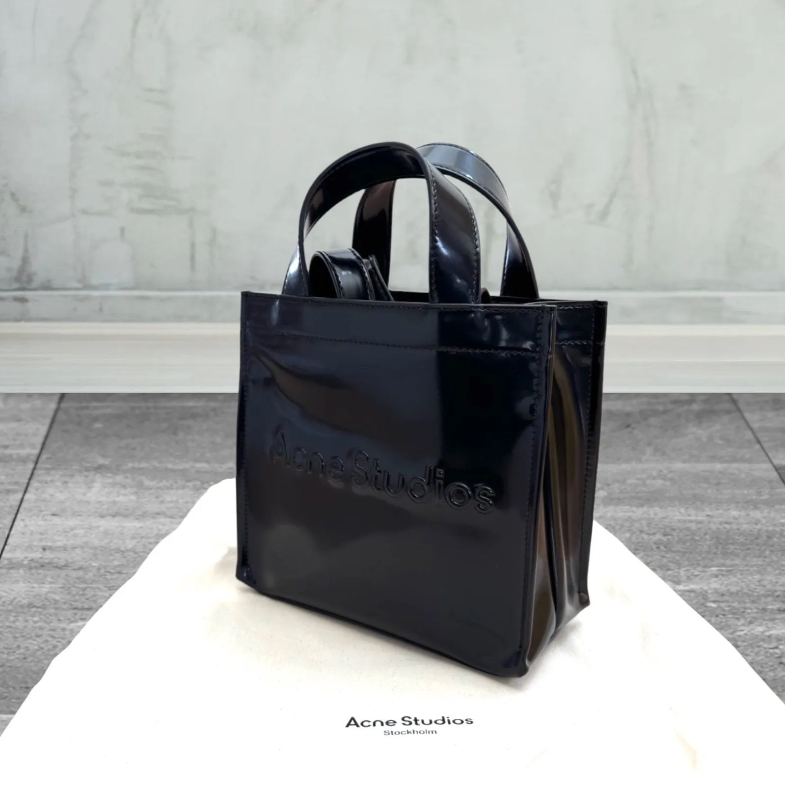 Acne Studios】ロゴ ミニショルダー トートバッグ - メルカリ
