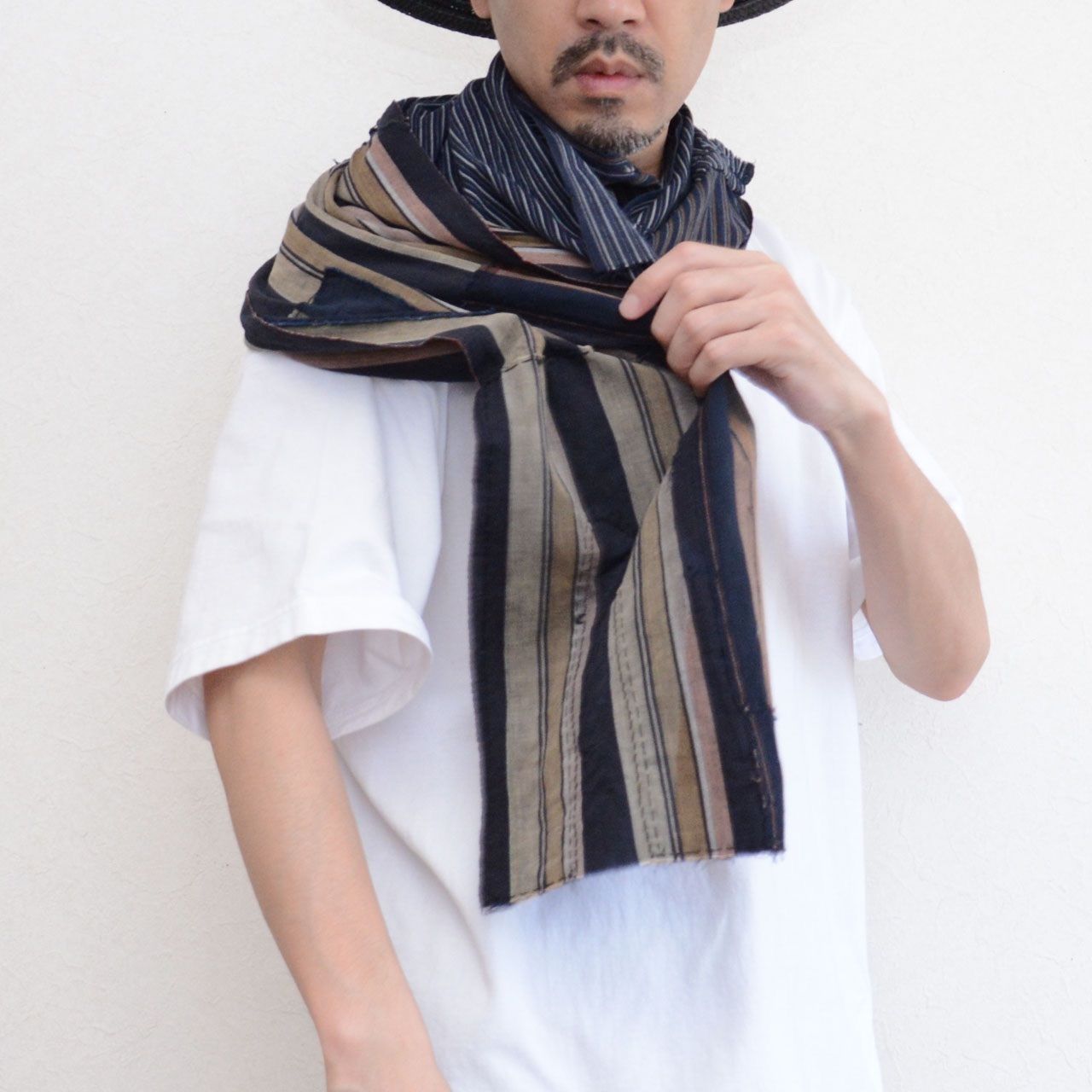 つぎはぎ襤褸 木綿縞ストール｜ハンドステッチが映える多用途ファブリック – スカーフ インテリアに | Patched Boro Cotton Striped Stole | Hand-Stitched Multi-Purpose Fabric