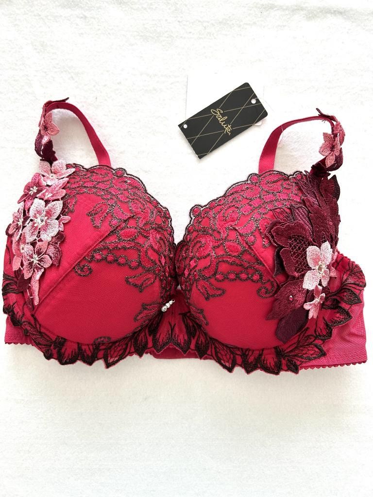 ☆【新品】 Wacoal Salute ワコールサルート 02G ローマの休日