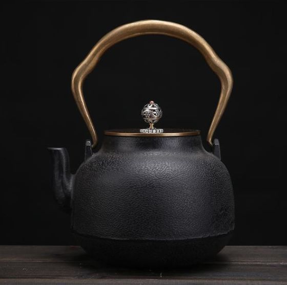 急須を入れる 鋳鉄製の壷