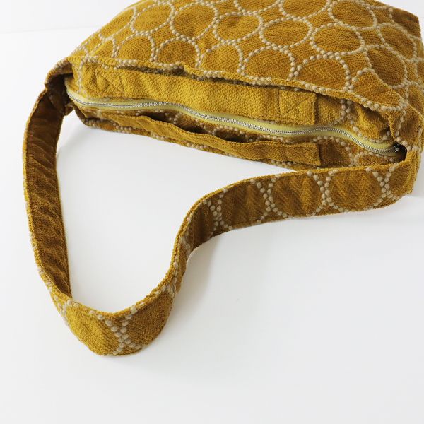 美品 mina perhonen ミナペルホネン tambourine 刺繍 ボディバッグ 小  