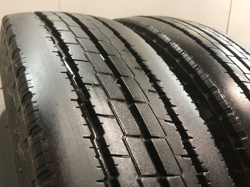 車 TOYO DELVEX M134 205/80R17.5 120/118L 17.5インチ ライトトラック 