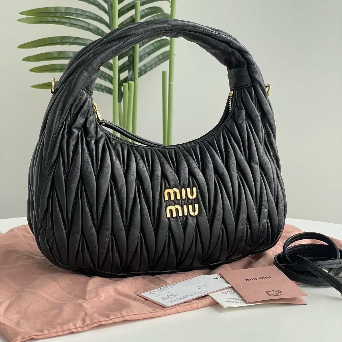 MIU MIU ミュウミュウ ホーボーバッグ レギュラー クロスバッグ